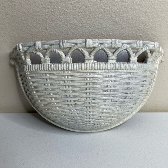 Vintage 70s Syroco Homco Faux Rattan Wall Pocket Planter Basket Cream Resin USA - Picture 1 of 12